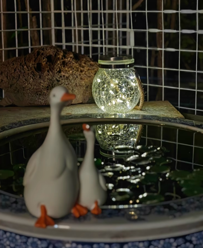 Poetiška naktis! „Ambience Small Light“ apšviečia mikroromantišką kampą